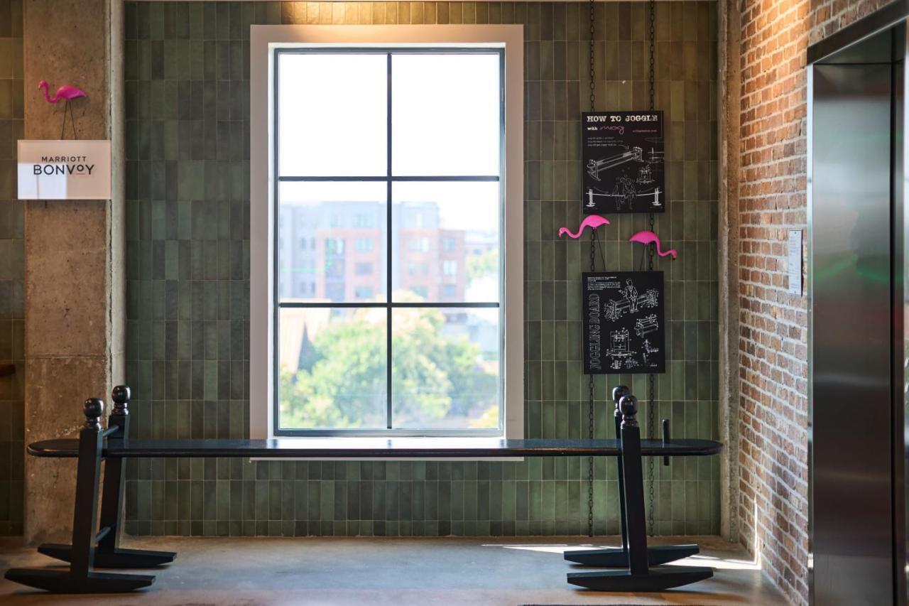 Moxy Charleston Downtown Hotel Exterior foto