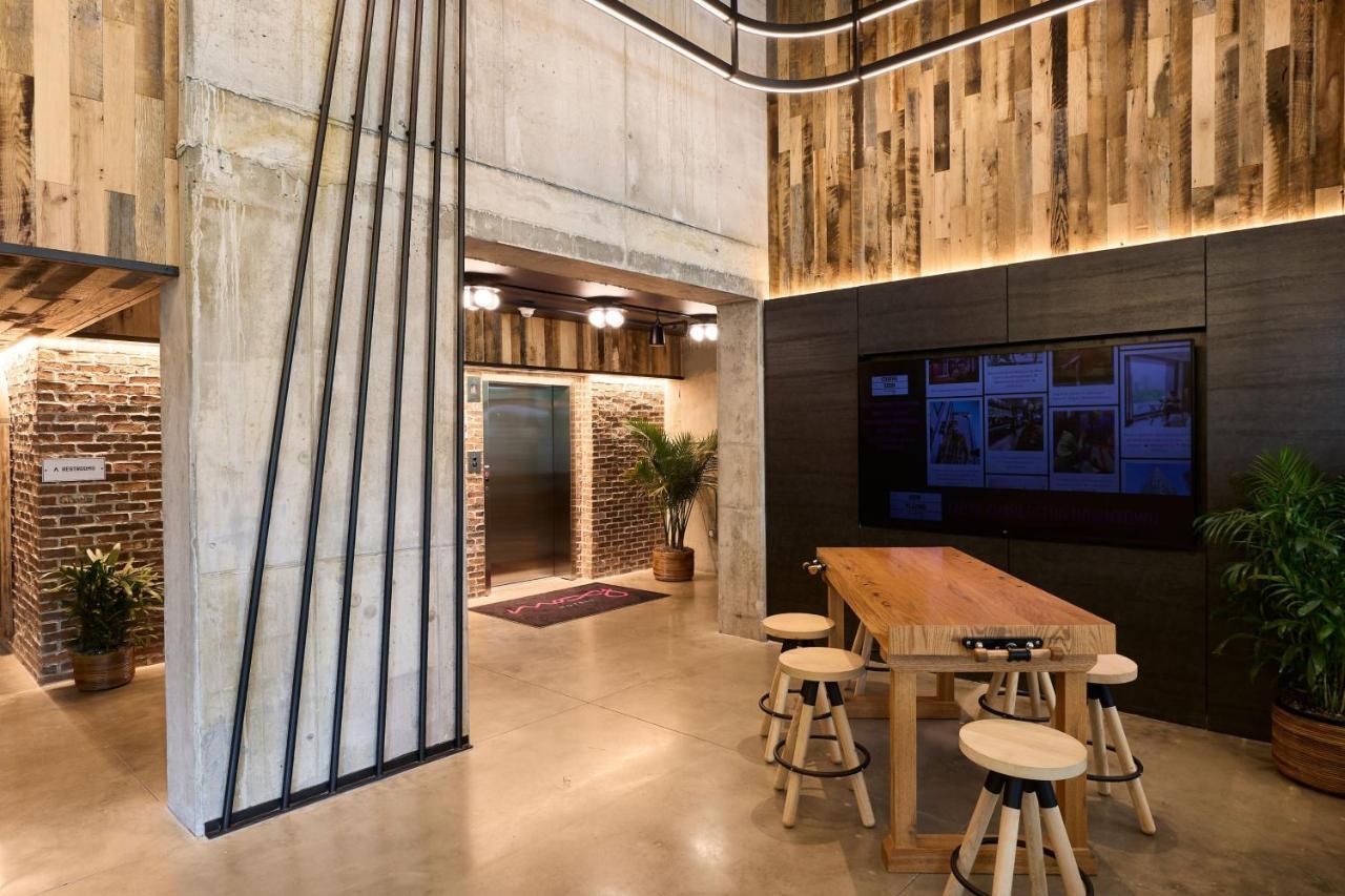 Moxy Charleston Downtown Hotel Exterior foto